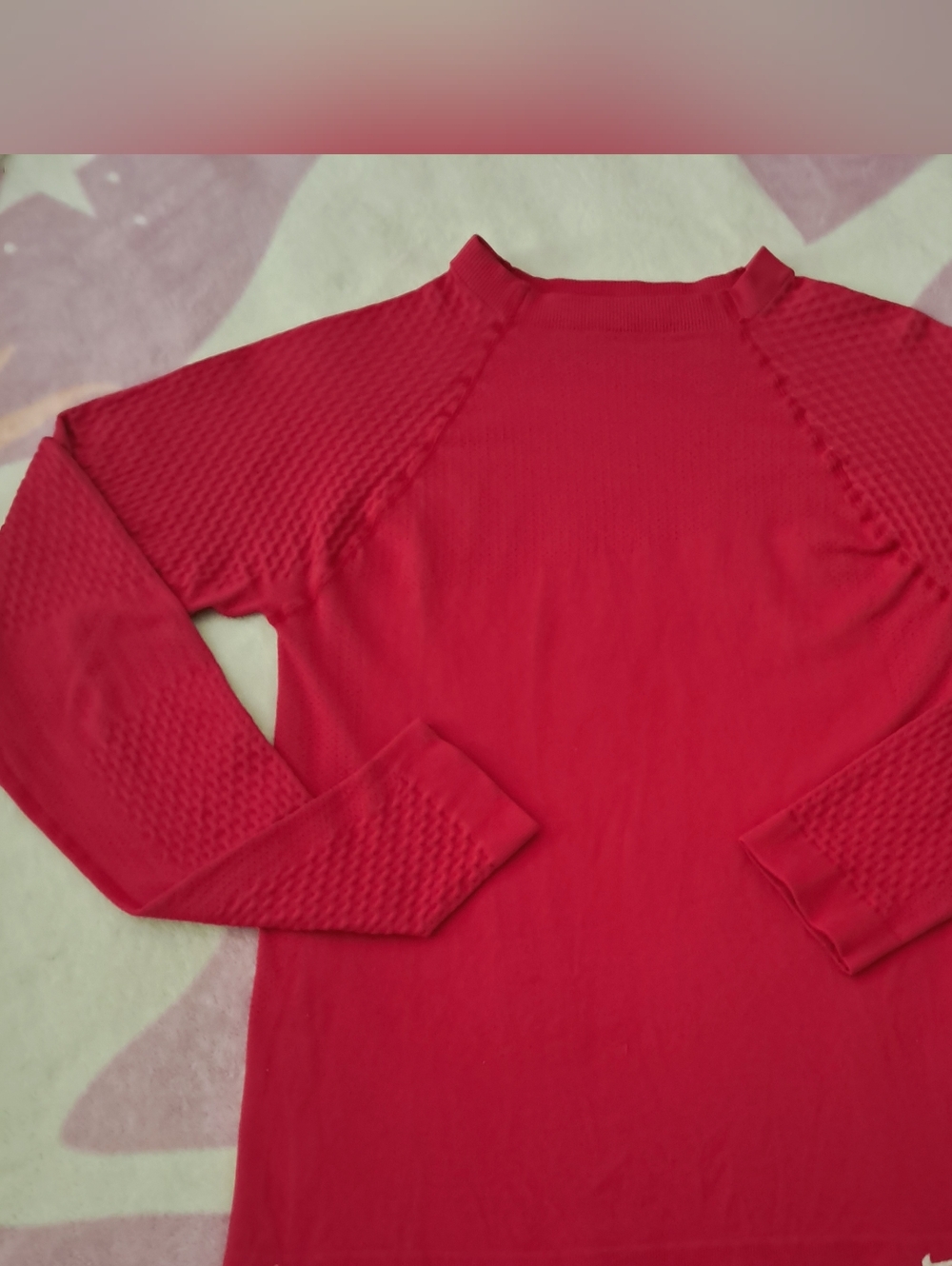 Nike Fushia Long Sleeve top, thick material, Size S Raglan Sleeves, White Swoosh